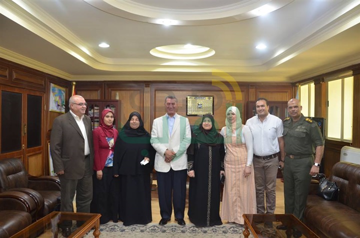 بالصور .. محافظ كفر الشيخ يُسلم "الأمهات المثاليات" منحة رئاسة الجمهورية بـ 100 ألف جنيه