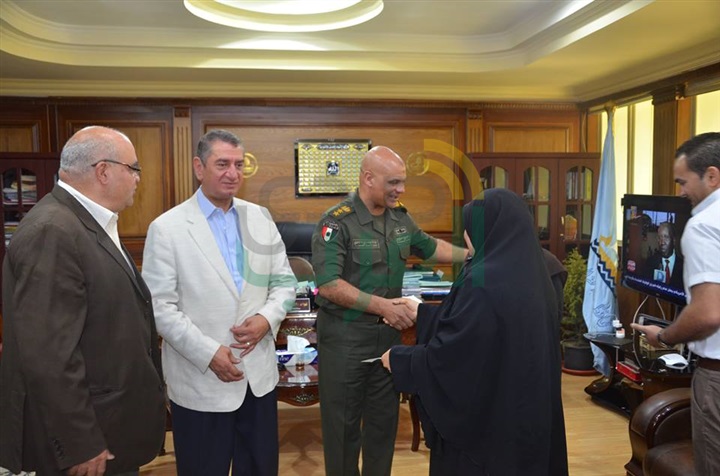 بالصور .. محافظ كفر الشيخ يُسلم "الأمهات المثاليات" منحة رئاسة الجمهورية بـ 100 ألف جنيه