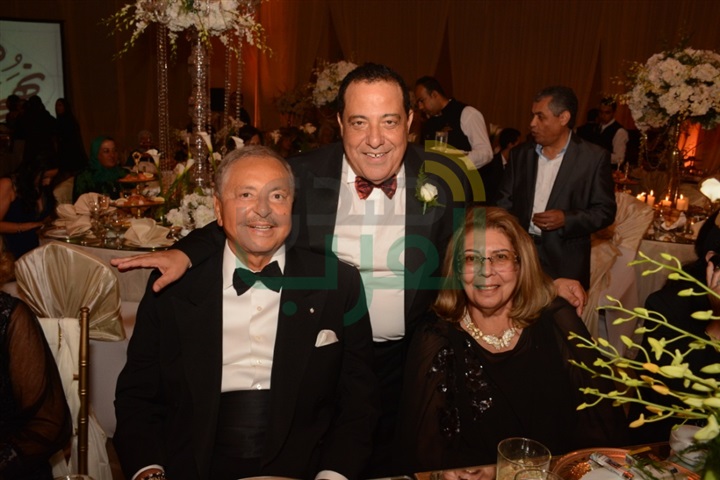 بالصور.. حفل زفاف نهى وكريم بحضور مجموعة من الوزراء والفنانين بالصور.. حفل زفاف نهى وكريم بحضور مجموعة من الوزراء والفنانين