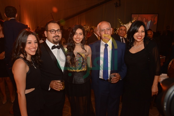 بالصور.. حفل زفاف نهى وكريم بحضور مجموعة من الوزراء والفنانين بالصور.. حفل زفاف نهى وكريم بحضور مجموعة من الوزراء والفنانين
