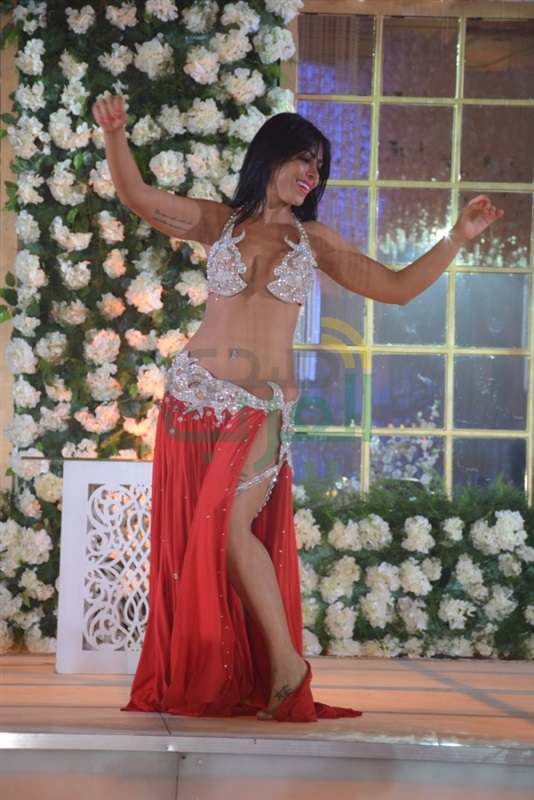 بالصور.. حفل زفاف نهى وكريم بحضور مجموعة من الوزراء والفنانين بالصور.. حفل زفاف نهى وكريم بحضور مجموعة من الوزراء والفنانين