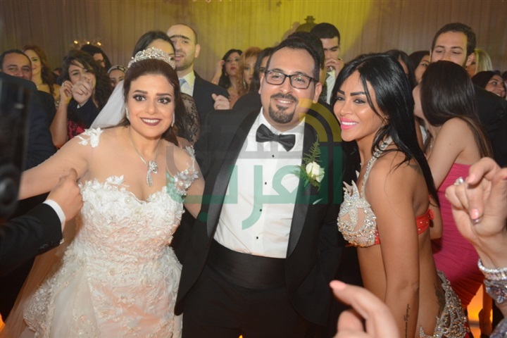 بالصور.. حفل زفاف نهى وكريم بحضور مجموعة من الوزراء والفنانين بالصور.. حفل زفاف نهى وكريم بحضور مجموعة من الوزراء والفنانين