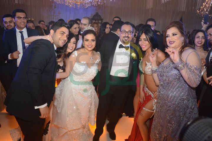 بالصور.. حفل زفاف نهى وكريم بحضور مجموعة من الوزراء والفنانين بالصور.. حفل زفاف نهى وكريم بحضور مجموعة من الوزراء والفنانين