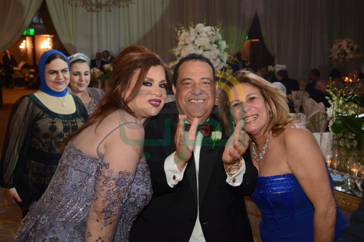 بالصور.. حفل زفاف نهى وكريم بحضور مجموعة من الوزراء والفنانين بالصور.. حفل زفاف نهى وكريم بحضور مجموعة من الوزراء والفنانين