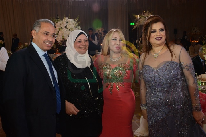 بالصور.. حفل زفاف نهى وكريم بحضور مجموعة من الوزراء والفنانين بالصور.. حفل زفاف نهى وكريم بحضور مجموعة من الوزراء والفنانين