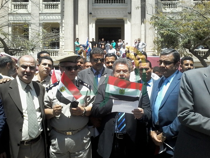 بالصور.. جامعة بنها تنظم وقفة ضد التطرف والإرهاب