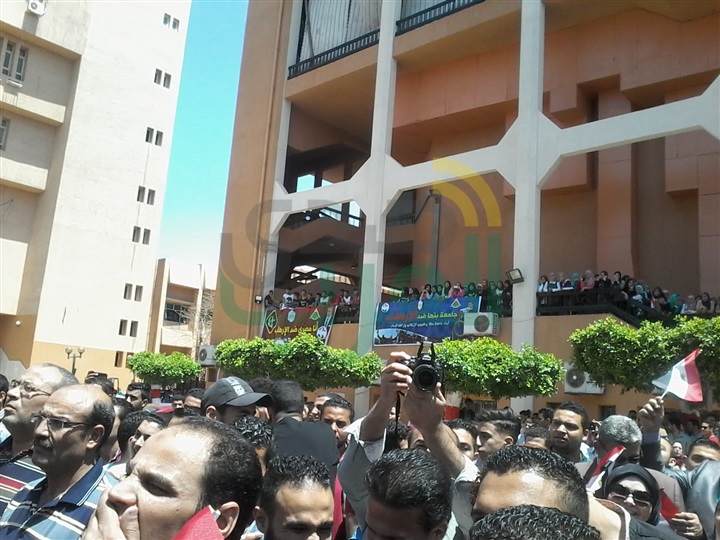 بالصور.. جامعة بنها تنظم وقفة ضد التطرف والإرهاب