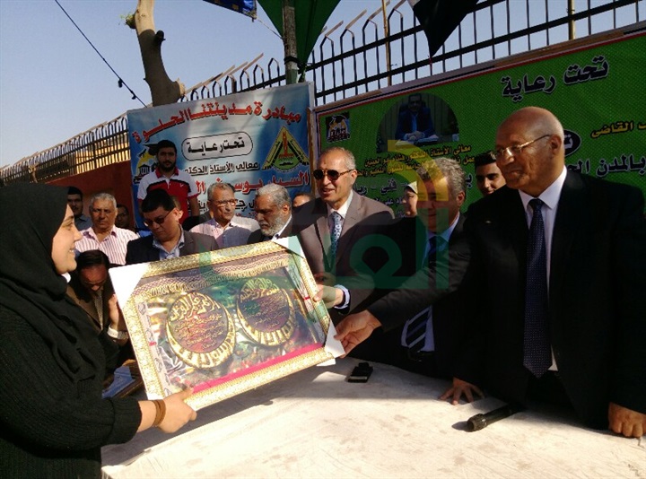 بالصور .. القاضي يكرم الطلاب الفائزين في الأنشطة الطلابية
