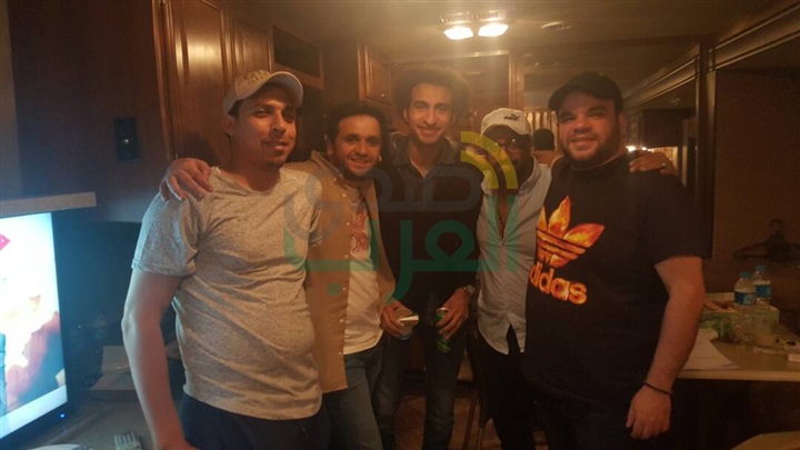 بالصور.. علي ربيع وعبدالرحمن يزوران مصطفى خاطر بلوكيشن "هربانة منها" بالصور.. علي ربيع وعبدالرحمن يزوران مصطفى خاطر بلوكيشن "هربانة منها"