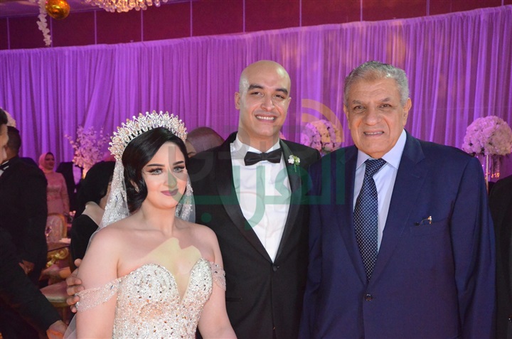 بالصور.. إبراهيم محلب يحتفل بزفاف ابنة شقيقه "آية" و"فادي النجار" بالصور.. إبراهيم محلب يحتفل بزفاف ابنة شقيقه "آية" و"فادي النجار"