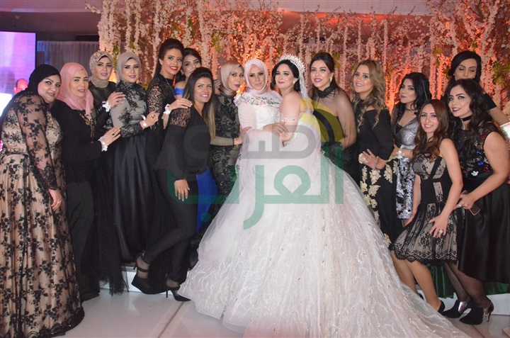 بالصور.. إبراهيم محلب يحتفل بزفاف ابنة شقيقه "آية" و"فادي النجار" بالصور.. إبراهيم محلب يحتفل بزفاف ابنة شقيقه "آية" و"فادي النجار"