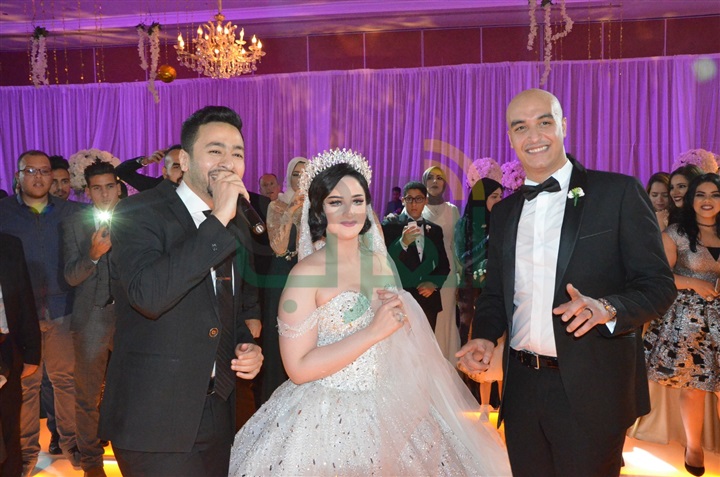 بالصور.. إبراهيم محلب يحتفل بزفاف ابنة شقيقه "آية" و"فادي النجار" بالصور.. إبراهيم محلب يحتفل بزفاف ابنة شقيقه "آية" و"فادي النجار"