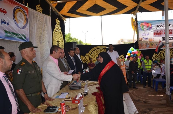 بالصور..محافظ كفرالشيخ يمنح 13 رحلة عمرة لأمهات الأيتام