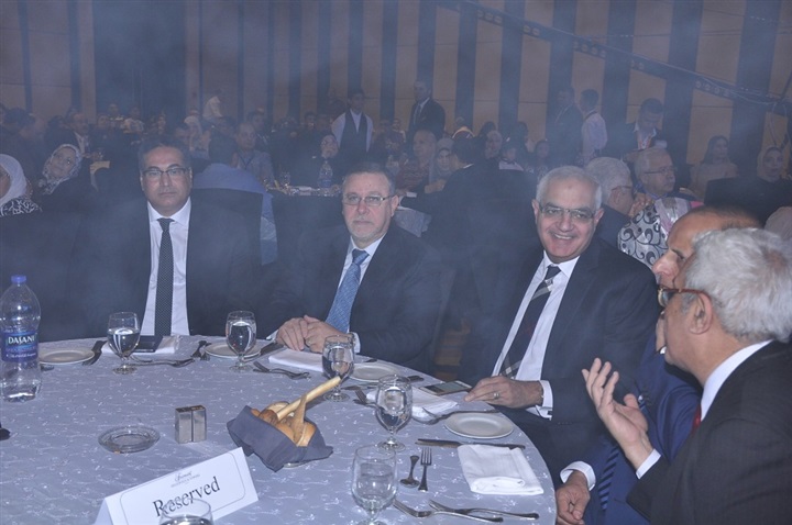 بالصور ... مركز أورام المنصورة يمنح درع التميز لنجوم الفن والرياضة واﻹعلام بالصور ... مركز أورام المنصورة يمنح درع التميز لنجوم الفن والرياضة واﻹعلام