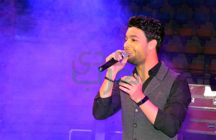 بالصور.. أحمد جمال يشعل حفل نادى مدينة نصر وسط تفاعل كبير مع الجمهور بالصور.. أحمد جمال يشعل حفل نادى مدينة نصر وسط تفاعل كبير مع الجمهور