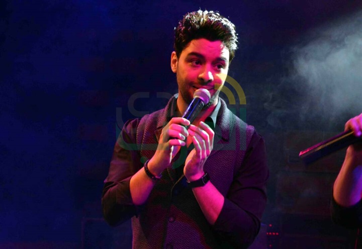 بالصور.. أحمد جمال يشعل حفل نادى مدينة نصر وسط تفاعل كبير مع الجمهور بالصور.. أحمد جمال يشعل حفل نادى مدينة نصر وسط تفاعل كبير مع الجمهور