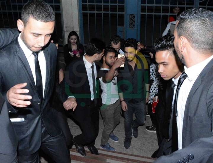بالصور.. أحمد جمال يشعل حفل نادى مدينة نصر وسط تفاعل كبير مع الجمهور بالصور.. أحمد جمال يشعل حفل نادى مدينة نصر وسط تفاعل كبير مع الجمهور