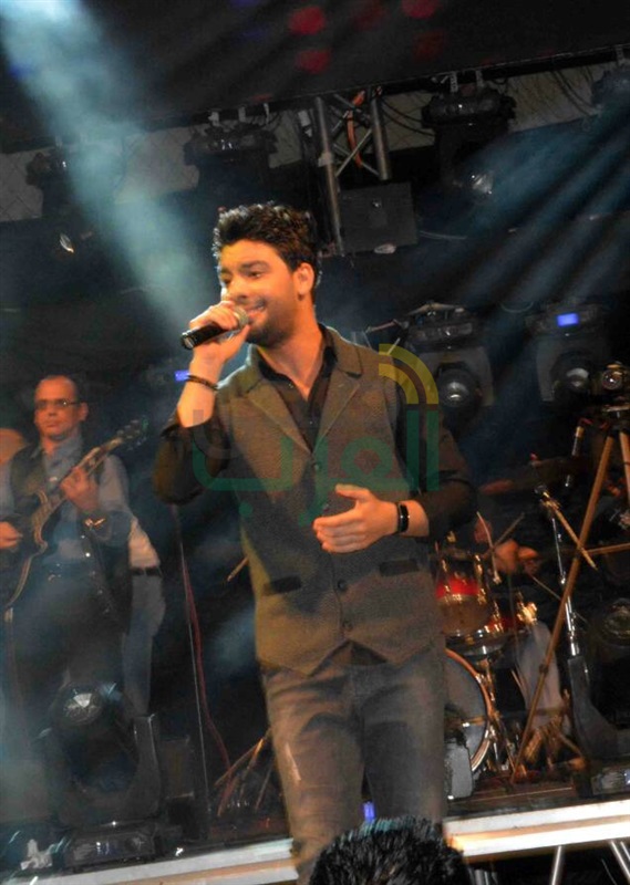 بالصور.. أحمد جمال يشعل حفل نادى مدينة نصر وسط تفاعل كبير مع الجمهور بالصور.. أحمد جمال يشعل حفل نادى مدينة نصر وسط تفاعل كبير مع الجمهور