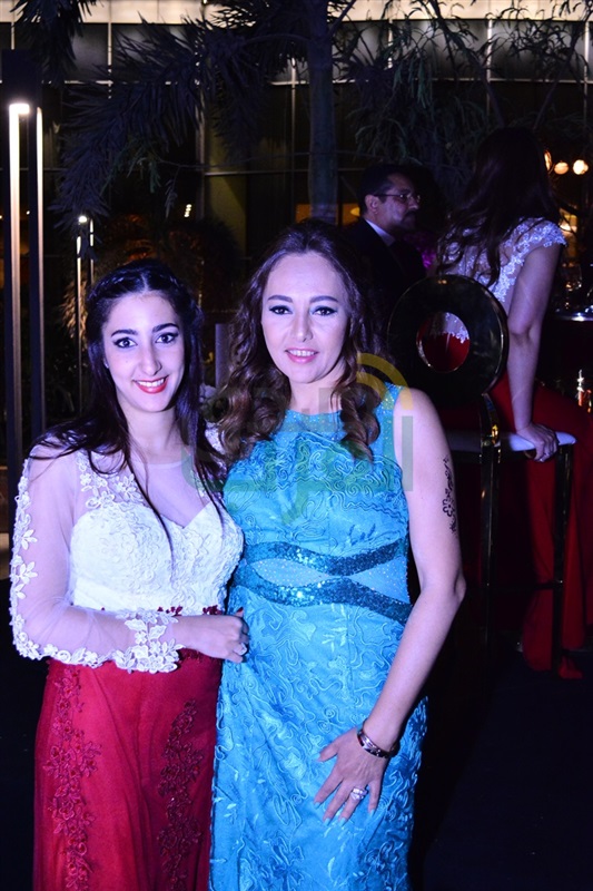 بالصور.. نجوم الفن والسياسة يحضرون حفل زفاف ابنة إيهاب طلعت بالصور.. نجوم الفن والسياسة يحضرون حفل زفاف ابنة إيهاب طلعت