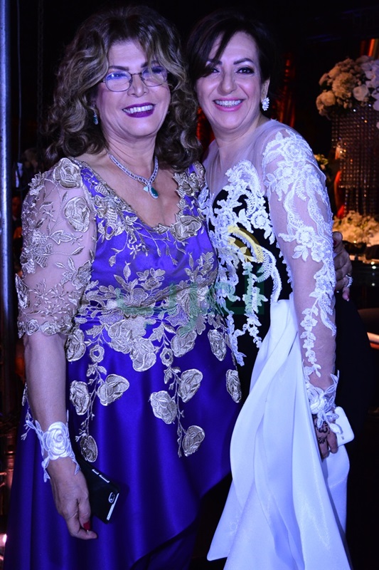 بالصور.. نجوم الفن والسياسة يحضرون حفل زفاف ابنة إيهاب طلعت بالصور.. نجوم الفن والسياسة يحضرون حفل زفاف ابنة إيهاب طلعت