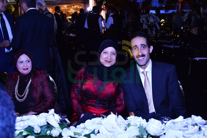 بالصور.. نجوم الفن والسياسة يحضرون حفل زفاف ابنة إيهاب طلعت بالصور.. نجوم الفن والسياسة يحضرون حفل زفاف ابنة إيهاب طلعت
