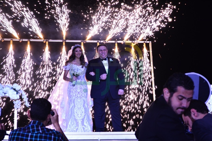 بالصور.. نجوم الفن والسياسة يحضرون حفل زفاف ابنة إيهاب طلعت بالصور.. نجوم الفن والسياسة يحضرون حفل زفاف ابنة إيهاب طلعت
