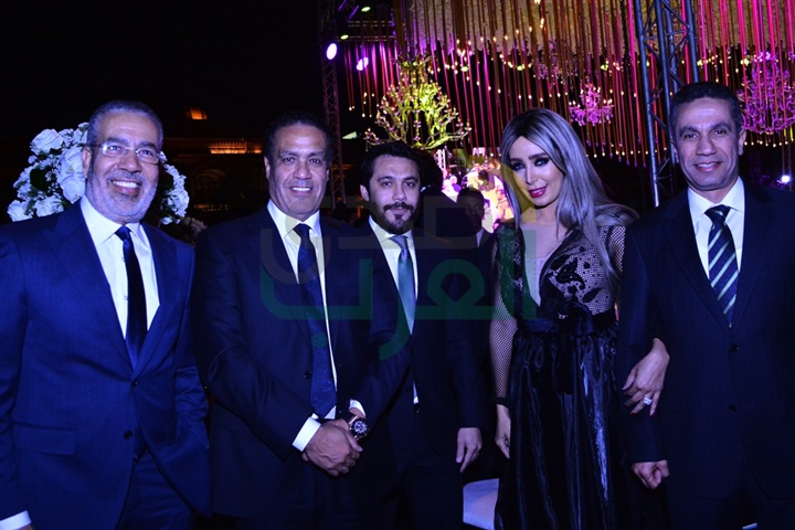بالصور.. نجوم الفن والسياسة يحضرون حفل زفاف ابنة إيهاب طلعت بالصور.. نجوم الفن والسياسة يحضرون حفل زفاف ابنة إيهاب طلعت