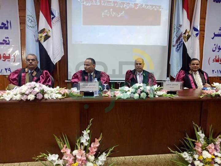بالصور.. رئيس جامعة كفر الشيخ يستعرض إنجازات الجامعة خلال العام