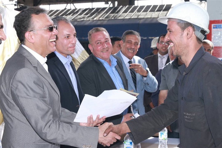 وزير النقل يشهد احتفال السكك الحديدية بعيد العمال
