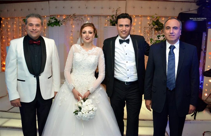 الموجي تهنئ عز الأطروش بمناسبة زفافه الموجي تهنئ عز الأطروش بمناسبة زفافه