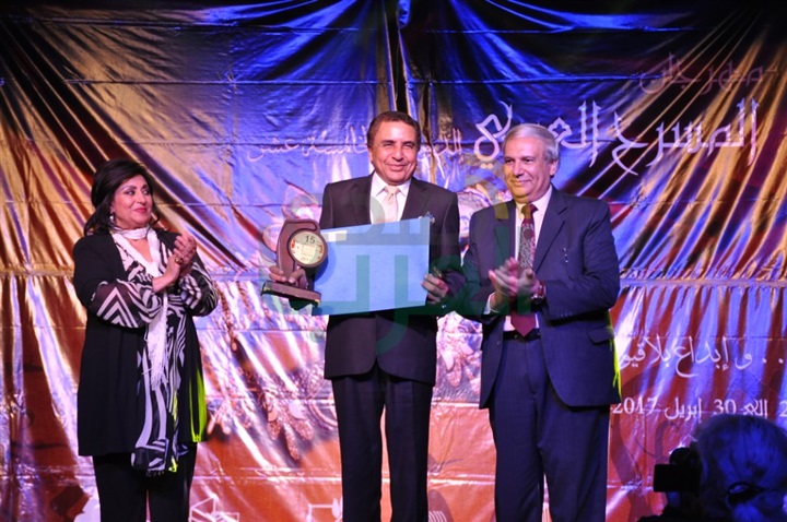 بالصور .. بكاء وفرحه أثناء إعلان الجوائز فى ختام مهرجان المسرح العربى بالصور .. بكاء وفرحه أثناء إعلان الجوائز فى ختام مهرجان المسرح العربى