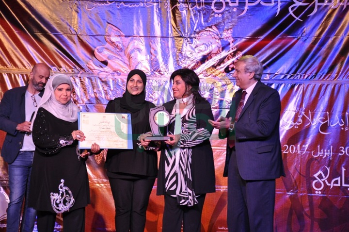 بالصور .. بكاء وفرحه أثناء إعلان الجوائز فى ختام مهرجان المسرح العربى بالصور .. بكاء وفرحه أثناء إعلان الجوائز فى ختام مهرجان المسرح العربى