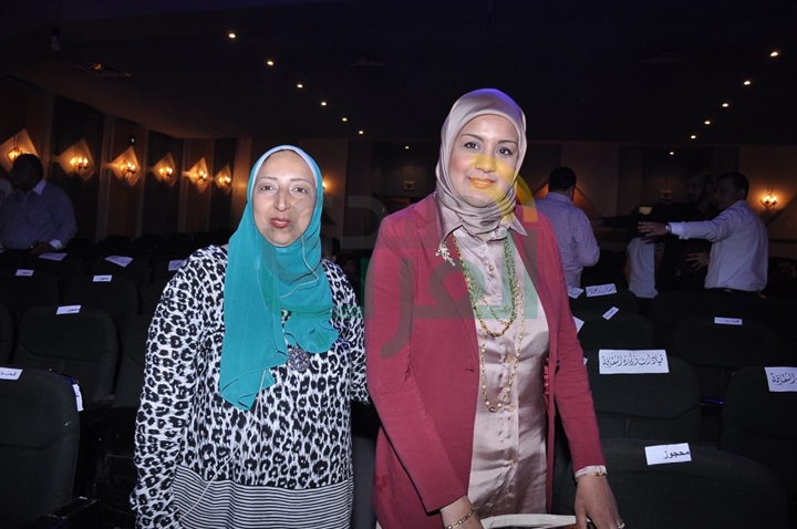 بالصور .. بكاء وفرحه أثناء إعلان الجوائز فى ختام مهرجان المسرح العربى بالصور .. بكاء وفرحه أثناء إعلان الجوائز فى ختام مهرجان المسرح العربى