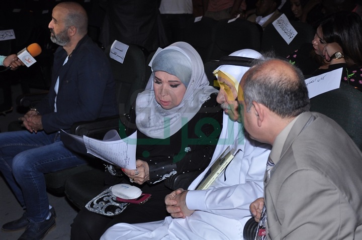 بالصور .. بكاء وفرحه أثناء إعلان الجوائز فى ختام مهرجان المسرح العربى بالصور .. بكاء وفرحه أثناء إعلان الجوائز فى ختام مهرجان المسرح العربى