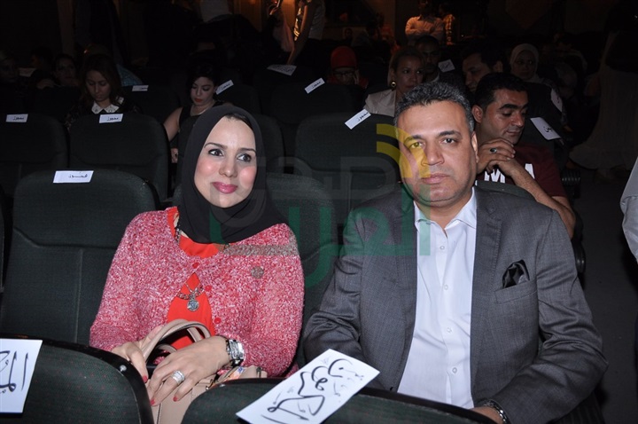 بالصور .. بكاء وفرحه أثناء إعلان الجوائز فى ختام مهرجان المسرح العربى بالصور .. بكاء وفرحه أثناء إعلان الجوائز فى ختام مهرجان المسرح العربى
