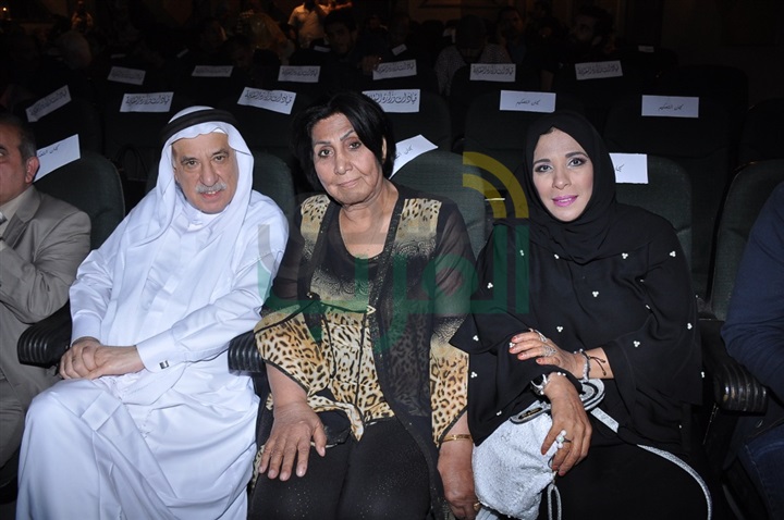 بالصور .. بكاء وفرحه أثناء إعلان الجوائز فى ختام مهرجان المسرح العربى بالصور .. بكاء وفرحه أثناء إعلان الجوائز فى ختام مهرجان المسرح العربى