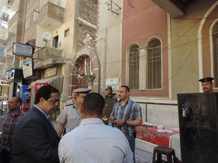 بالصور..مدير أمن كفر الشيخ يتفقد إجراءات تأمين الكنائس