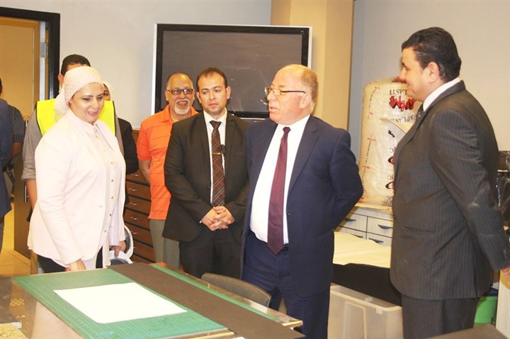 وزير الثقافة يتفقد دار الكتب بباب الخلق وزير الثقافة يتفقد دار الكتب بباب الخلق