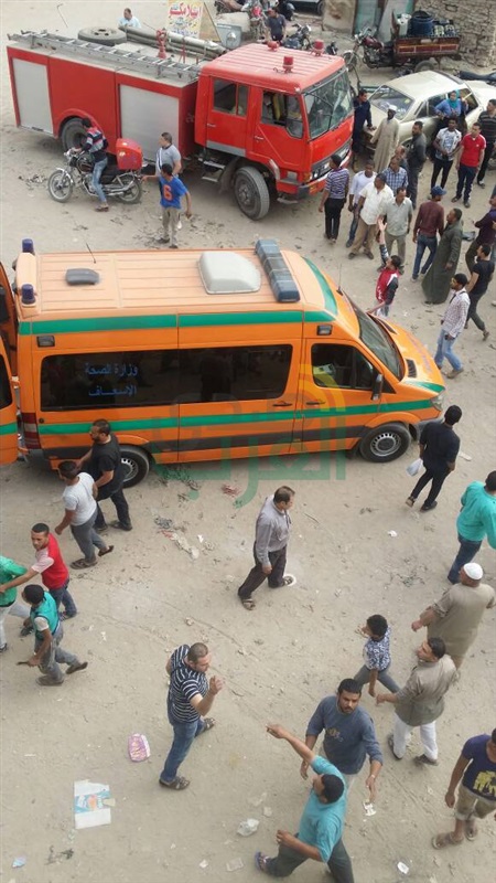 بالصور.. سقوط أتوبيس رحلات من أعلى الدائري وإصابة 6