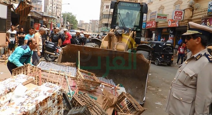 بالصور.. مديرية أمن الشرقية تقوم بحملة مكبرة لإزالة الاشغالات بمدينة الزقازيق