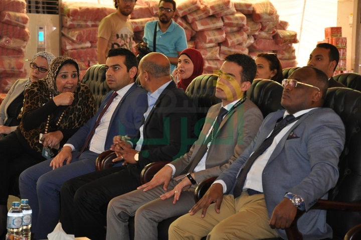 بالصور.. "مصر الخير" تُطلق حملة "إفطار 5 ملايين صائم" بالصور.. "مصر الخير" تُطلق حملة "إفطار 5 ملايين صائم"