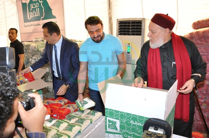 بالصور.. "مصر الخير" تُطلق حملة "إفطار 5 ملايين صائم" بالصور.. "مصر الخير" تُطلق حملة "إفطار 5 ملايين صائم"