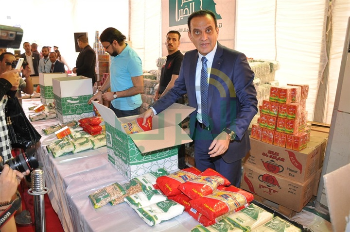 بالصور.. "مصر الخير" تُطلق حملة "إفطار 5 ملايين صائم" بالصور.. "مصر الخير" تُطلق حملة "إفطار 5 ملايين صائم"