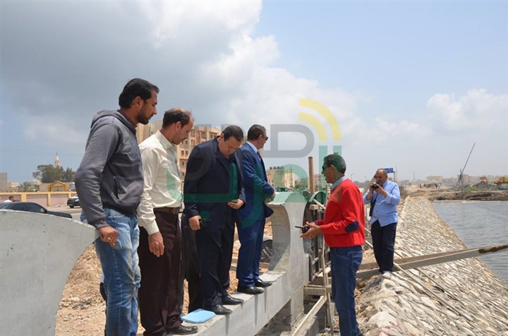 بالصور.. محافظ كفر الشيخ يتابع أعمال إنشاء المرحلة الأولى من كورنيش بحيرة البرلس