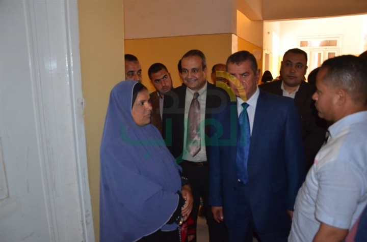 بالصور.. محافظ كفر الشيخ يطمئن على مستوى الرعاية بوحدة "الجزيرة الخضراء" الصحية 