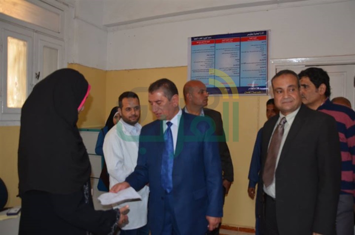 بالصور.. محافظ كفر الشيخ يطمئن على مستوى الرعاية بوحدة "الجزيرة الخضراء" الصحية 