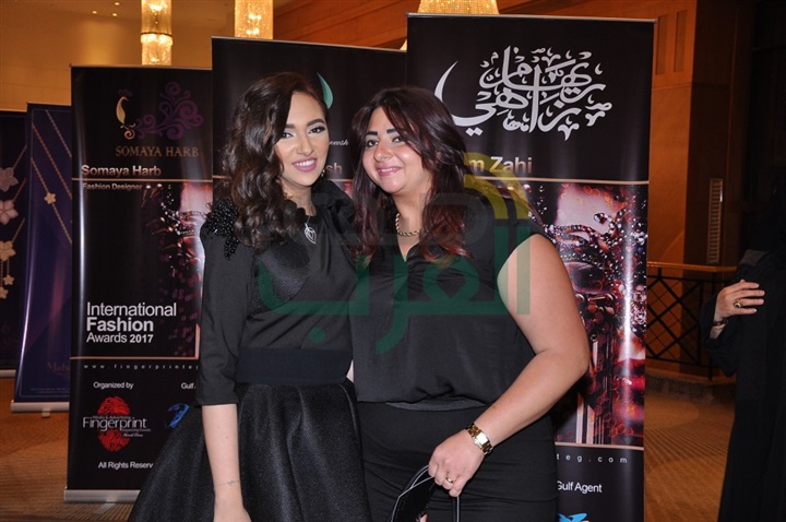 بالصور .. ديفيليه تحت عنوان "International Fashion Awords" بحضور نجوم الفن والمجتمع بالصور .. ديفيليه تحت عنوان "International Fashion Awords" بحضور نجوم الفن والمجتمع