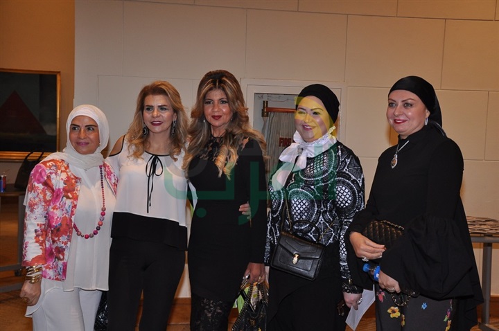 بالصور .. ديفيليه تحت عنوان "International Fashion Awords" بحضور نجوم الفن والمجتمع بالصور .. ديفيليه تحت عنوان "International Fashion Awords" بحضور نجوم الفن والمجتمع