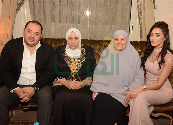 بالصور.. المخرج إسماعيل فاروق يحتفل بخطوبته على "أمل الشافعي" بالصور.. المخرج إسماعيل فاروق يحتفل بخطوبته على "أمل الشافعي"