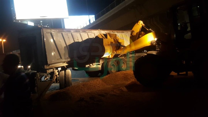 بالصور.. تكدس مروري بـ "محور المشير"